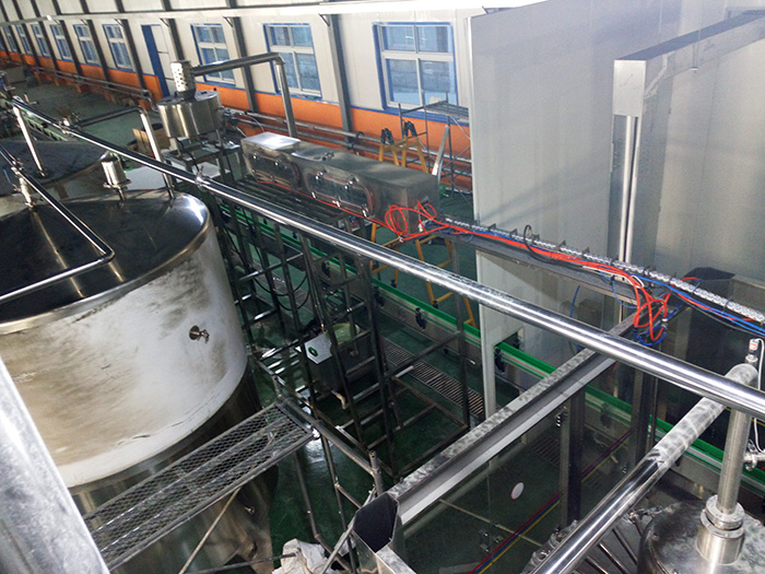 三合一灌裝機(jī)